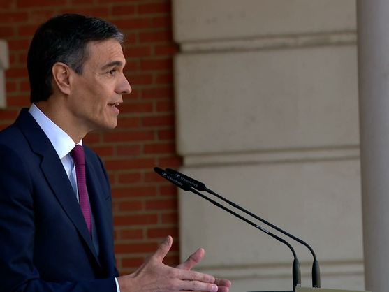 Foto: El presidente del Gobierno, Pedro Sánchez, comparece en la Moncloa. (Moncloa)