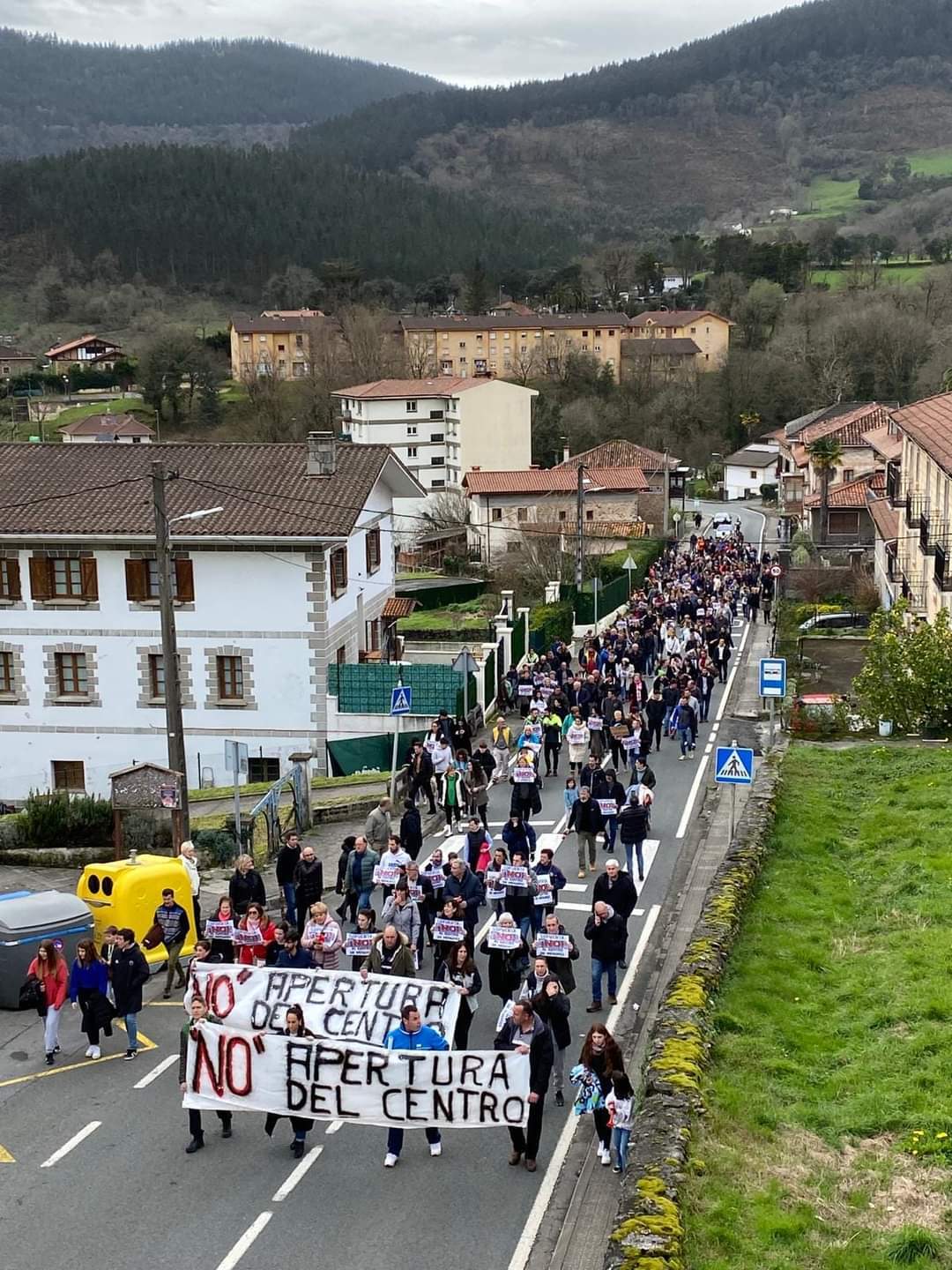 Los vecinos de Sopuerta se manifiestan todos los domingos.