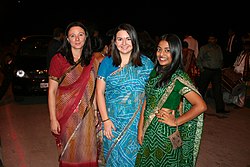 250px-Saris_%286652761227%29.jpg