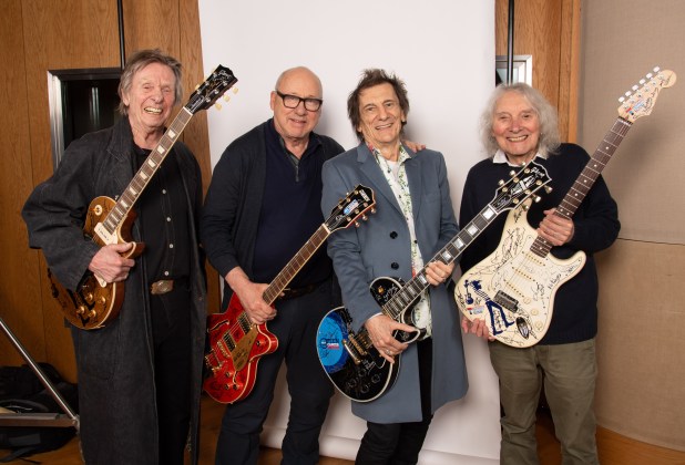 Joe Brown, Knopfler, Ronnie Wood and Albert Lee at British Grove Studios in London