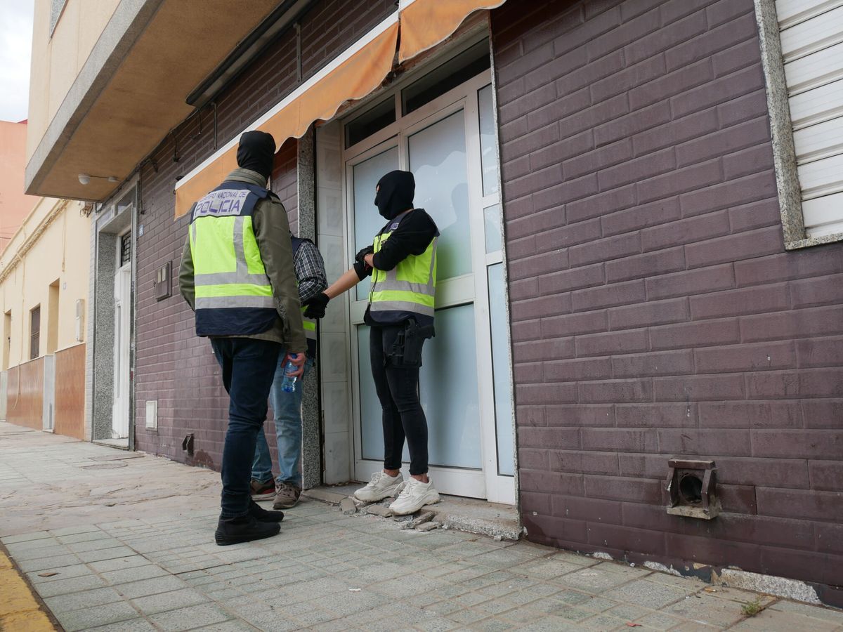 Foto: Detenido el número 3 de las listas de Coalición por Melilla por la supuesta compra de votos. (EFE/Paqui Sánchez)