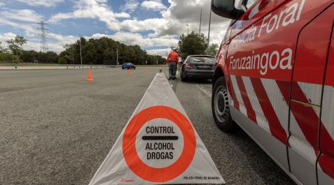 Un control de alcohol y drogas de la Policía Foral