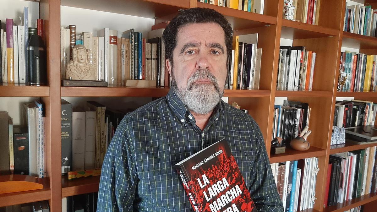 Mariano Sánchez Soler, autor de La larga marcha ultra.