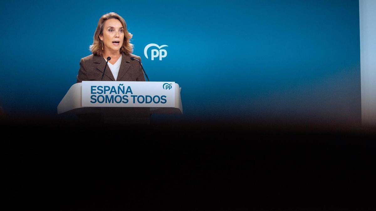 La secretaria general del PP, Cuca Gamarra, en la sede del Partido Popular, este domingo