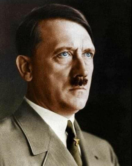 adolf hitler 13.jpg