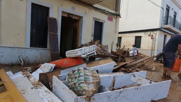 El gran cementerio de Paiporta: «Muchos murieron por salvar el coche»