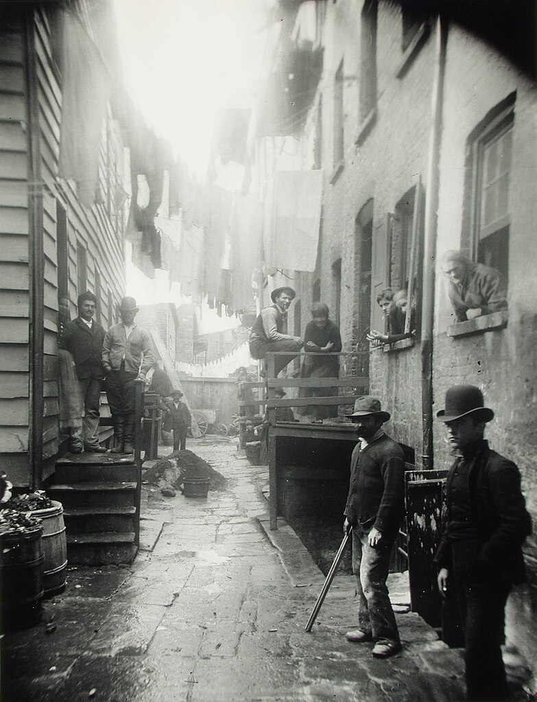 Bandits 'Roost, 59 12 Mulberry Street. Jacob August Riis. 1888..jpeg