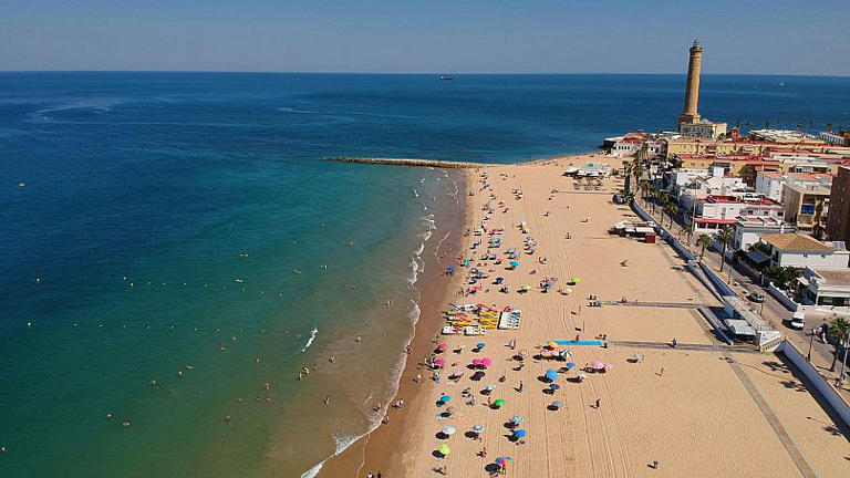 La localidad de Chipiona, en la costa de Cádiz, aspira a ser la primera ciudad de España preparada para un tsunami. Photo by Cayetano Gros on Unsplash