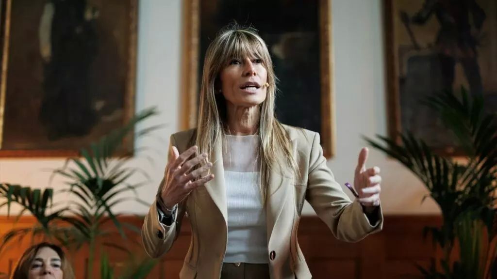 El Gobierno de Sánchez adjudicó 18’8 millones a la empresa que recomendó Begoña Gómez