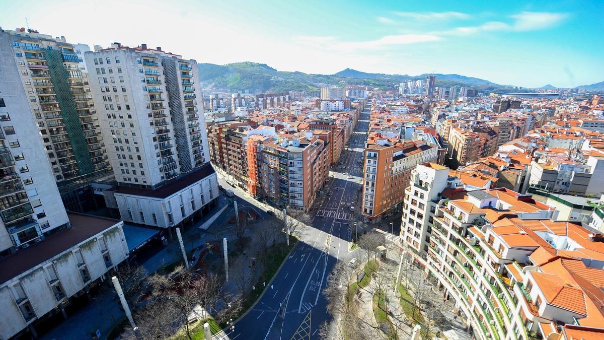 Bilbao cuenta actualmente con una vivienda municipal por cada 82 habitantes.