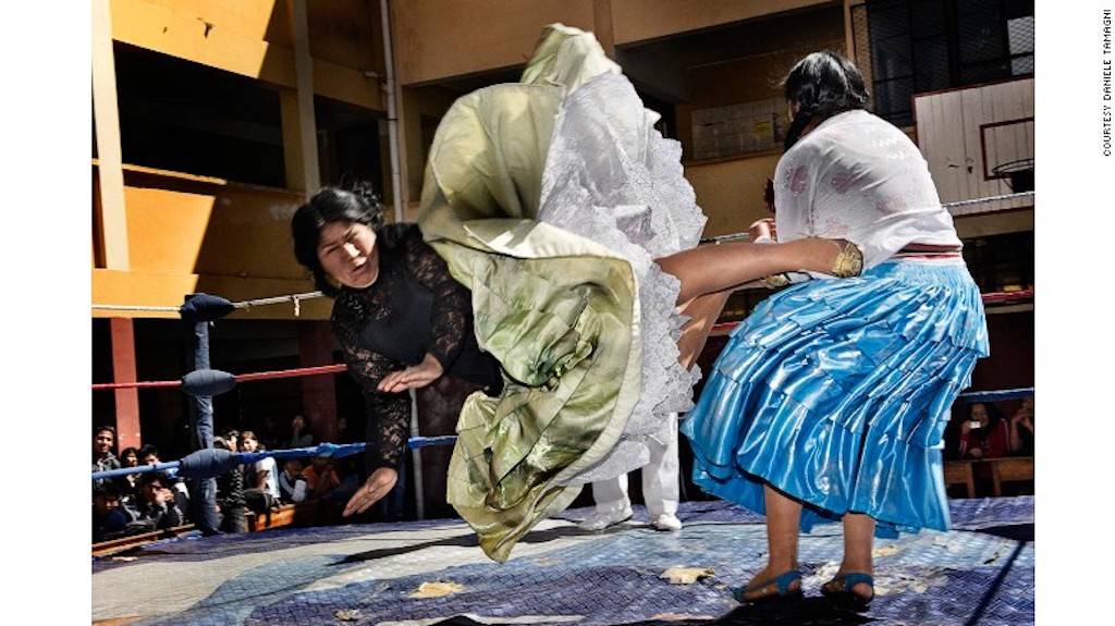 cholitas-voladoras-bolivia-lucha-libre-cnn-1.jpg