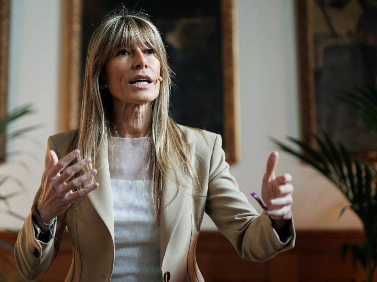 Foto: Begoña Gómez, durante un acto en el Ateneo de Madrid. (EP/Alejandro Martínez)