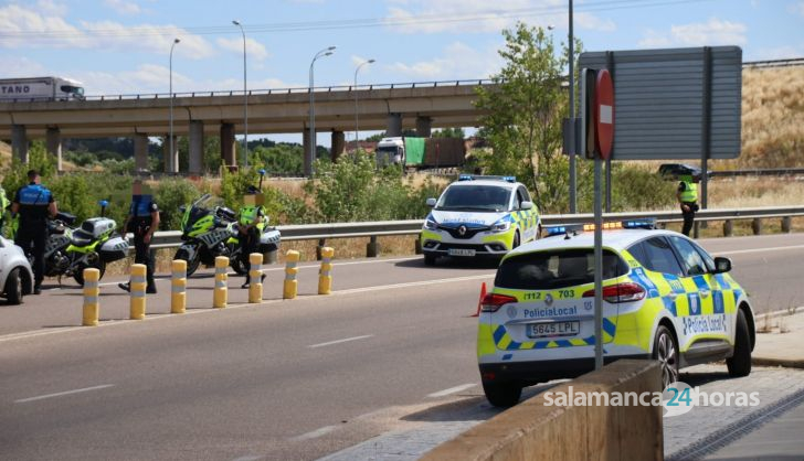 Policía Local y Guardia Civil en una intervención en la carretera de Aldeatejada (10)