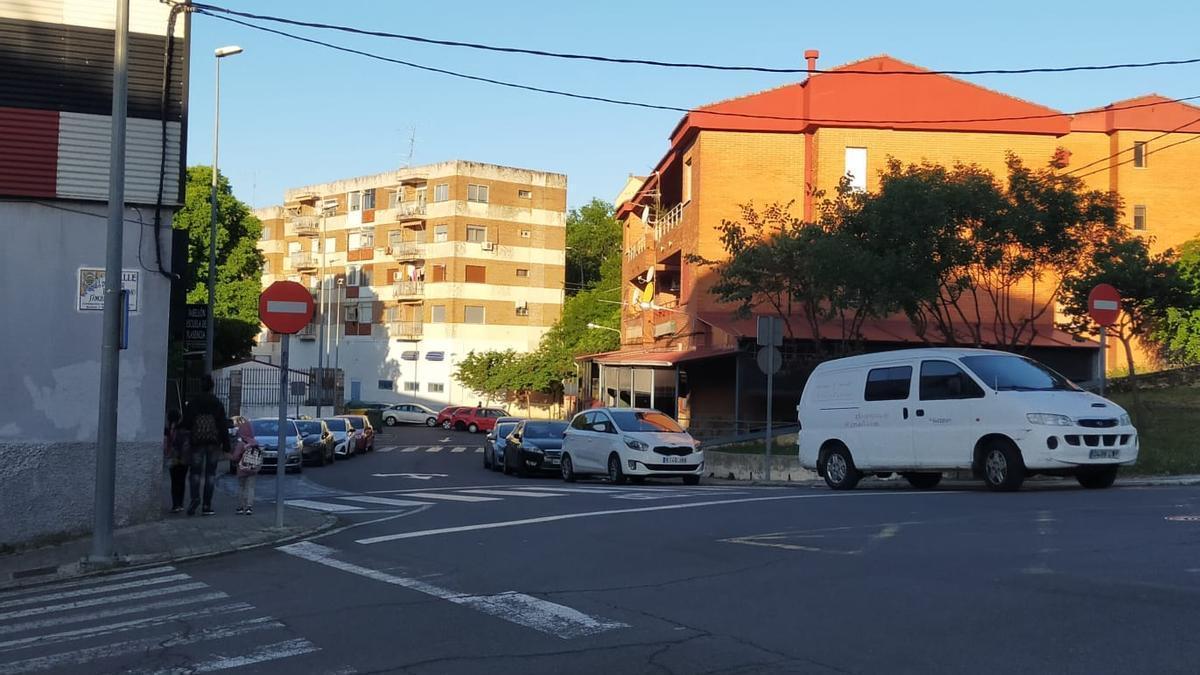 La jueza retira el permiso de conducir a la presunta autora de un atropello en Plasencia.