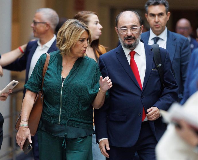 Archivo - Los senadores del PSOE, Susana Díaz y Javier Lambán durante una sesión plenaria, en el Hemiciclo del Senado, a 3 de octubre de 2023, en Madrid (España). (Foto de archivo).