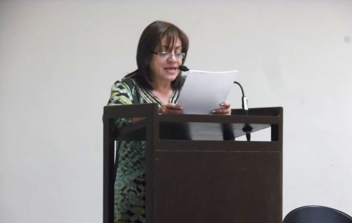 Socorro Vivas Albán en conferencia brindada en la Universidad Centroamericana José Simeón Cañas. Foto cortesía de la Maestría de Teología Latinoamericana. 