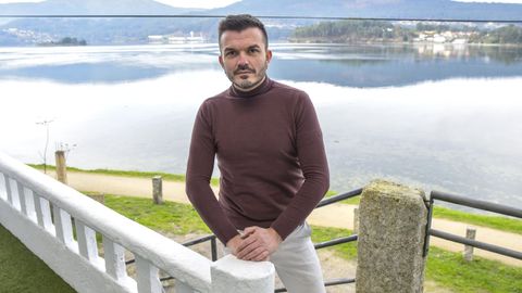 Chema Soto Díaz, en la terraza de su restaurante de Arcade