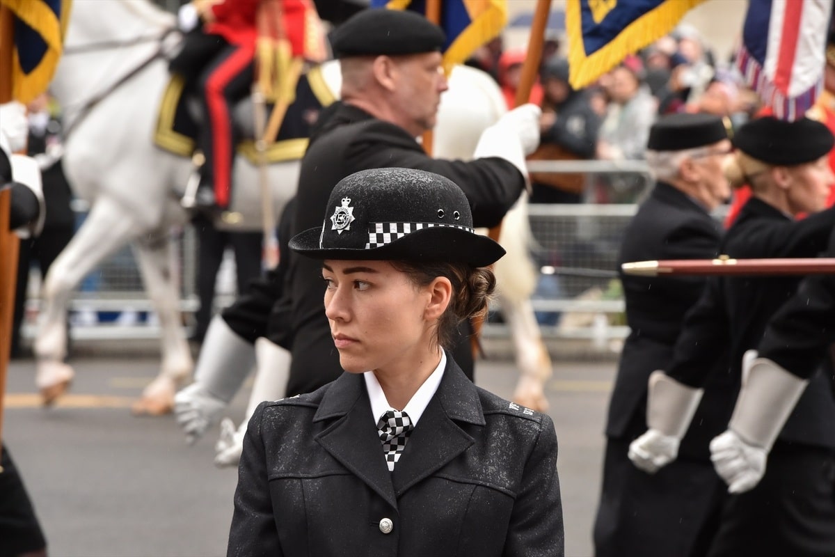 ited_kingdom_police_officer_guards_the_road_of-1-1.jpg