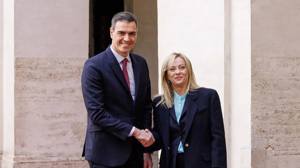 (Foto de ARCHIVO) 05 April 2023, Italy, Rome: Italian Prime Minister Giorgia Meloni receives Spanish Prime Minister Pedro Sanchez at the Chigi Palace. Photo: Roberto Monaldo/LaPresse via ZUMA Press/dpa Roberto Monaldo/Lapresse Via Zum / Dpa 05/4/2023 ONLY FOR USE IN SPAIN