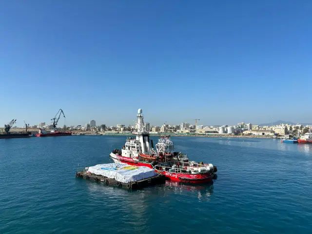 El barco Open Arms cargado con 200 toneladas de ayuda humanitaria para la Franja Gaza.