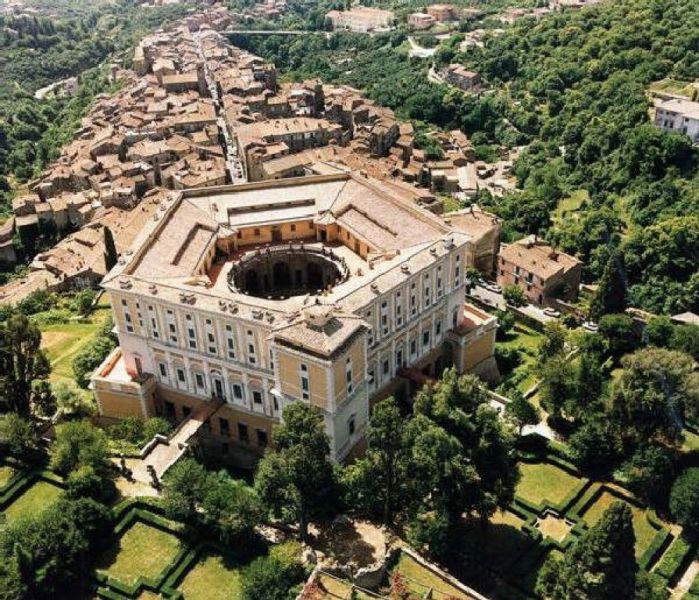 palazzo-farnese-caprarola-veduta.jpg