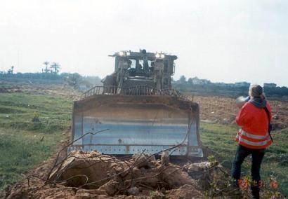 Rachel_Corrie_March_16_2003.jpg