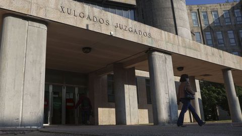 La sede de los juzgados de Santiago, en Fontiñas