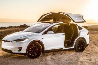 tesla-model-x-9_375x250c.jpg