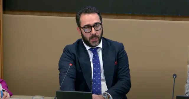 El presidente del Zamora C.F. se acoge a su derecho a no declarar en la comisión de investigación por presuntas irregularidades en la compra de mascarillas del Parlament balear.