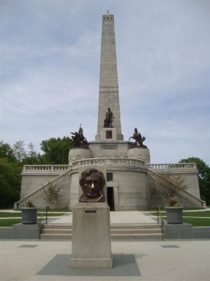 lincolntomb1.jpg