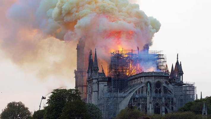 Incendio-Notre_Dame.jpg