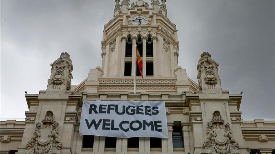 Refugees-Welcome-Refugiados-bienvenidos-Alemania_EDIIMA20160126_0216_4.jpg