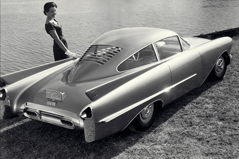 1954_Oldsmobile_Cutlass_Concept_Show_Car_02.jpg