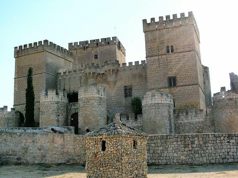 Castillo-de-Ampudia.jpg