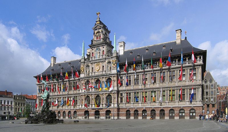 800px-antwerpen_stadhuis_crop1_2006-05-28.jpg