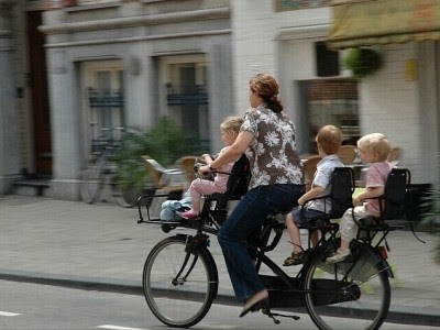 family_bike_1-400x300.jpg