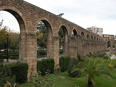 375px-Acueducto_plasencia.JPG