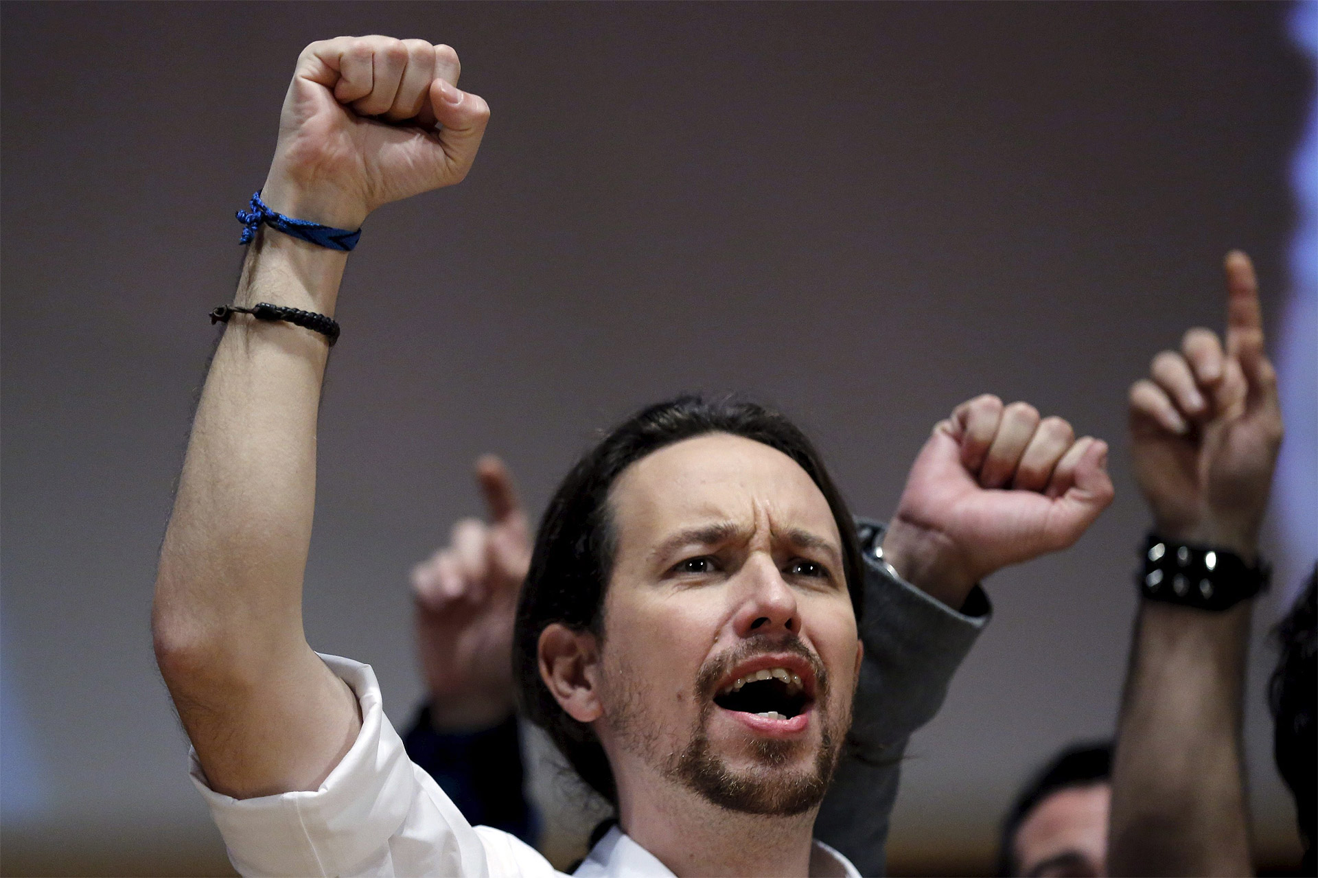 pabloiglesias04122015canta.jpg