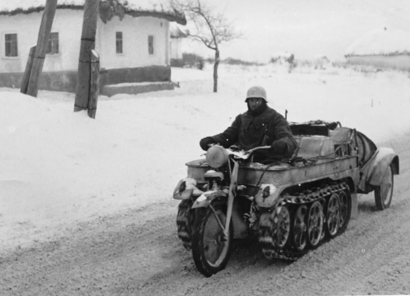 Kettenkrad_SdKfz_2_winter.jpg