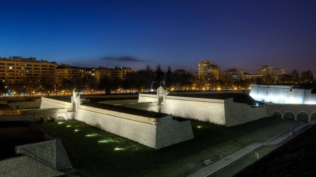 Murallas_Pamplona_Ciudadela-3-1024x576.jpg