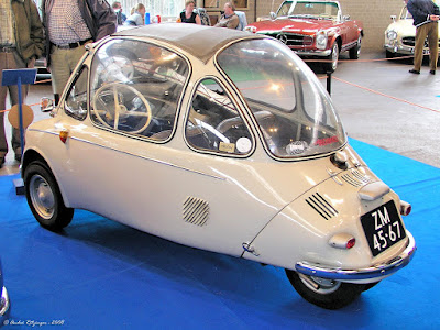 Heinkel_Kabinenroller_1955.jpg