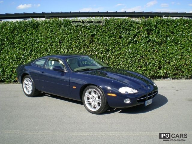 jaguar__xk8_4_0_v8_coupe__2001_2_lgw.jpg