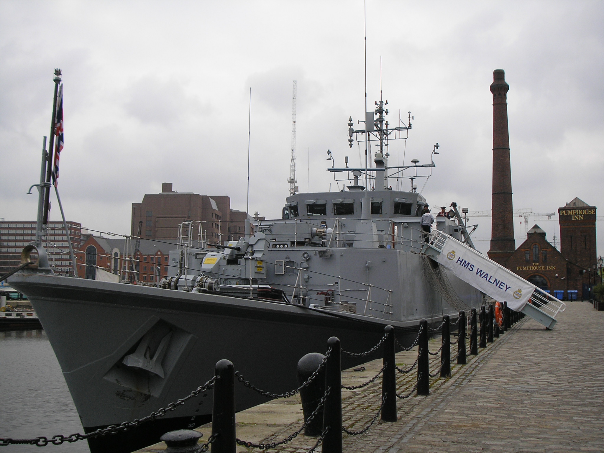 HMS_Walney_%28M104%29.JPG