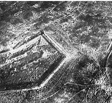 220px-Fort_Douaumont_Ende_1916.jpg