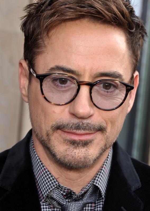 Robert_Downey_Jr_avp_Iron_Man_3_Paris.jpg