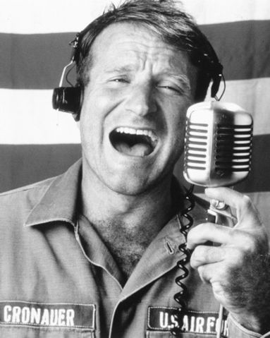 robin-williams-good-morning-vietnam-c10101677.jpg