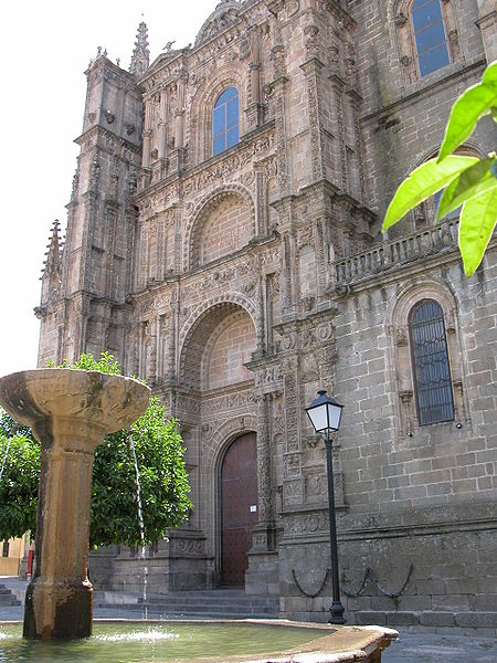 450px-Catedral_nueva_plasencia.JPG