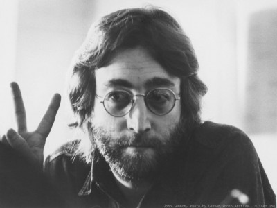 john-lennon-peace-sign.jpg