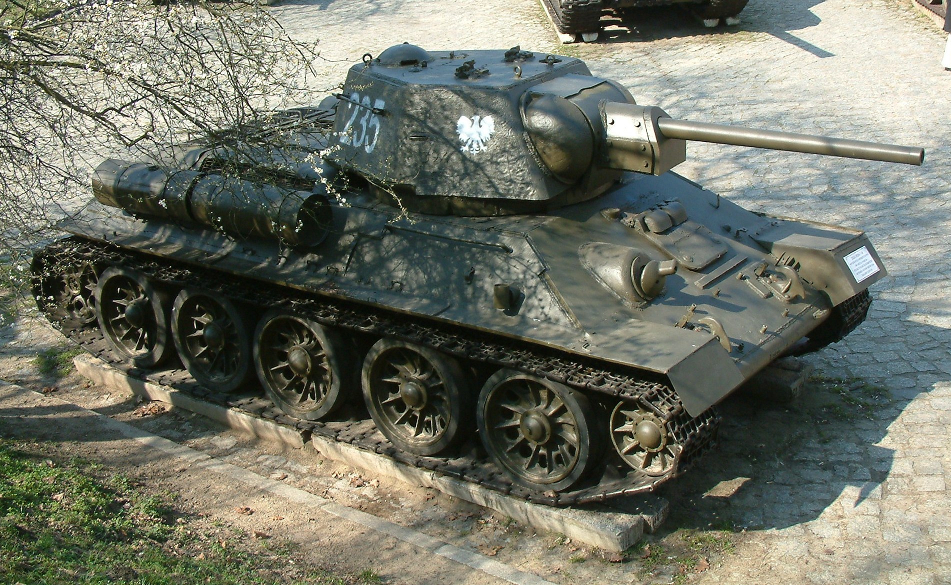 T-34-76_RB8.JPG