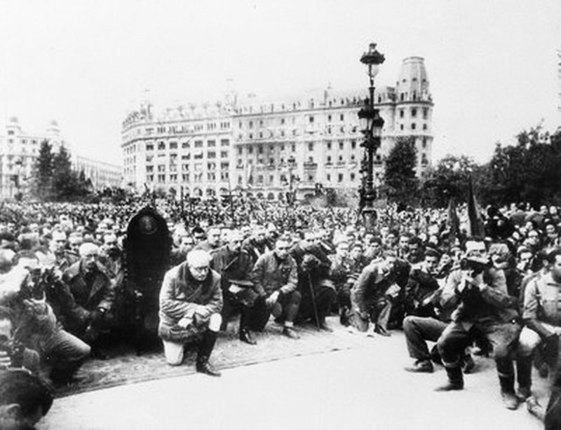 cb3fa-barcelonaliberadaacciondegraciasenplazadecatalunageneralyagc3bce.jpg